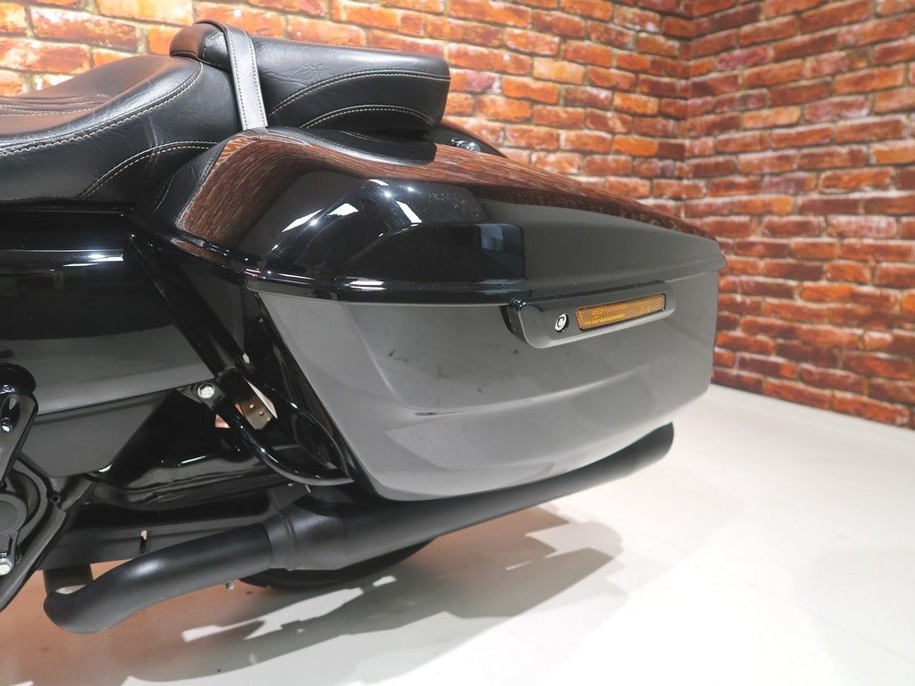 FLHX Street Glide 117
